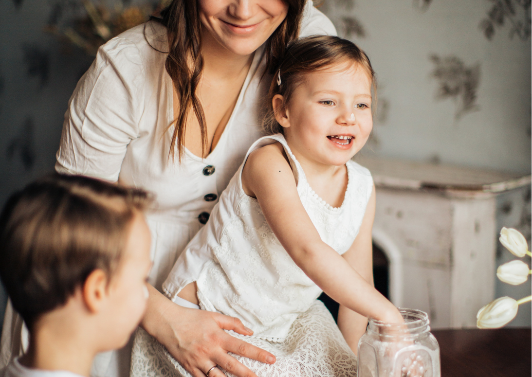 Natural parenting and the Montessori Method: Two complementary approaches for the autonomous development of the child - Valencia Montessori School